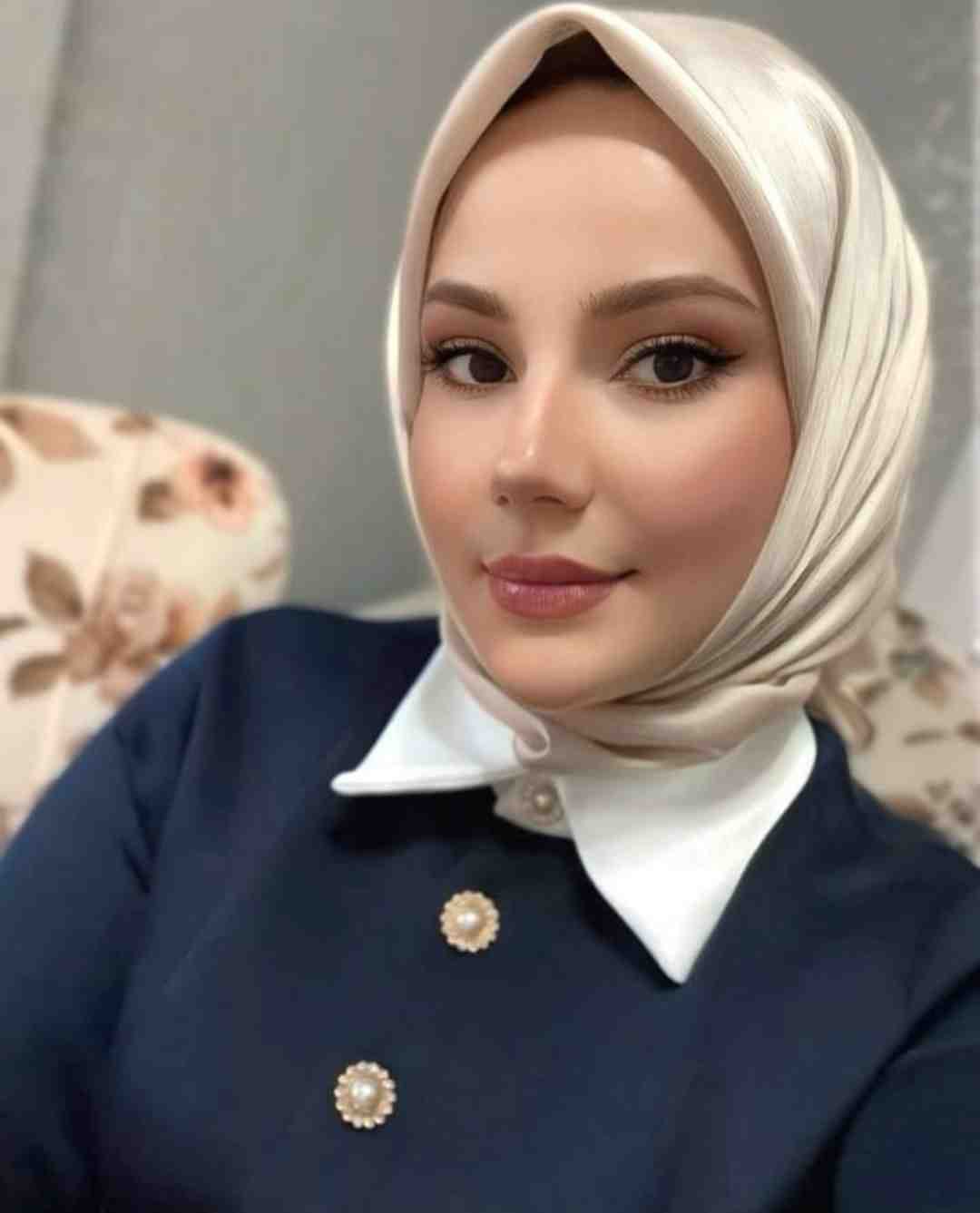 Çaldıran Sofistike Bayan Escort Bayan Elif