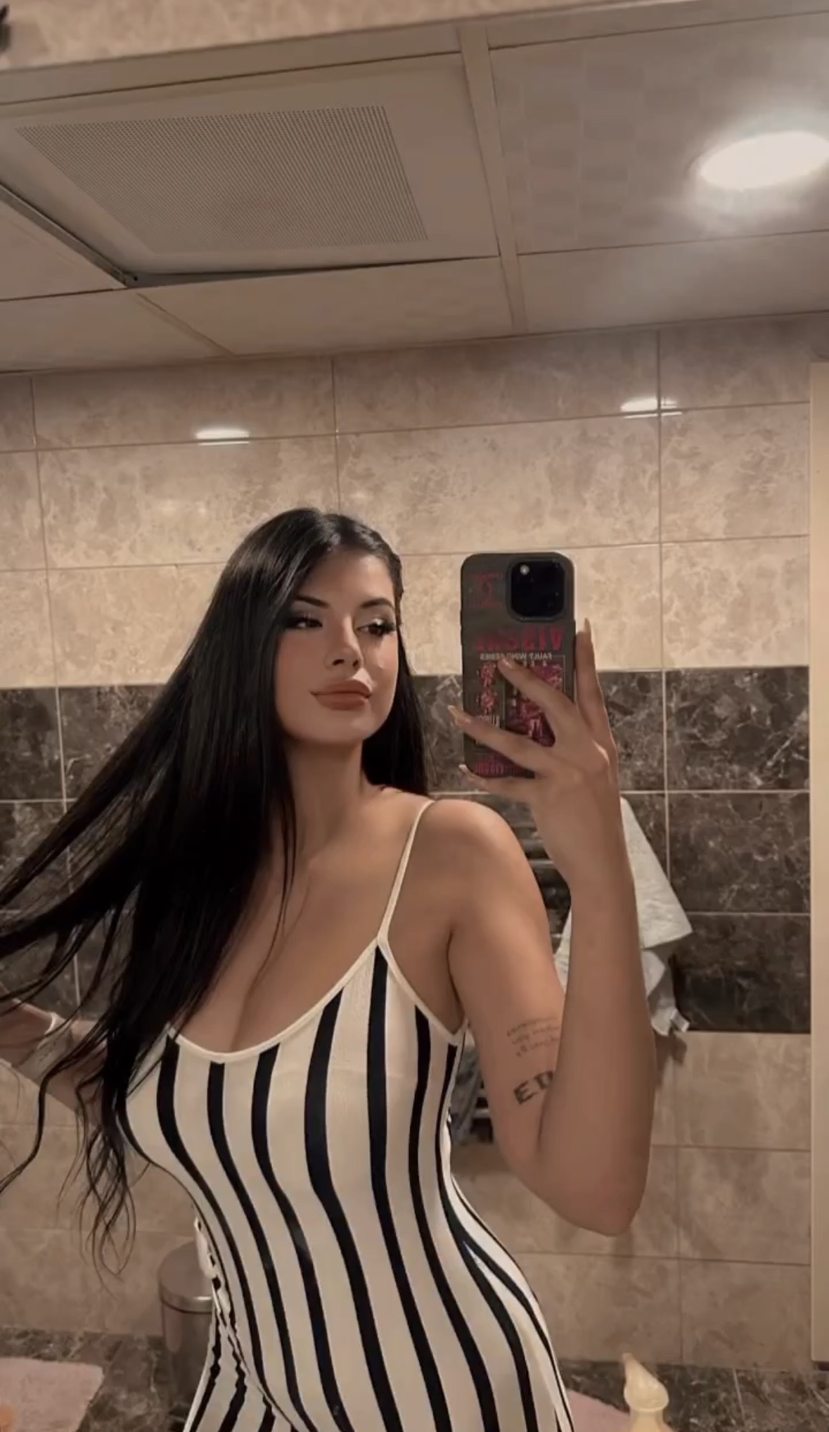 Yakıncak Garaj Bayan Escort Hacer